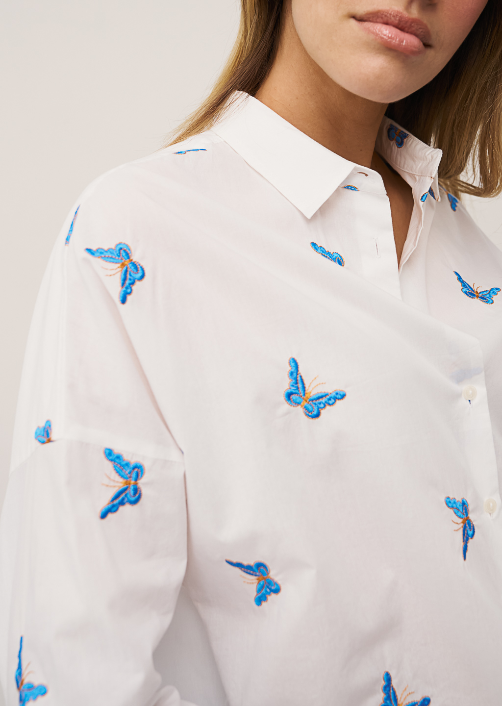 0039 Italy Camisa Lucy mariposas