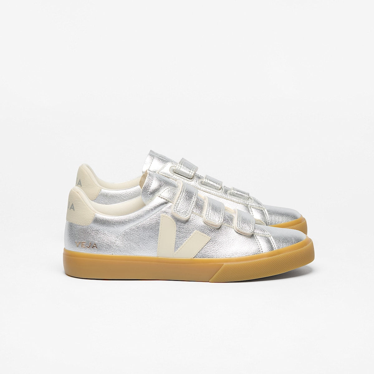 Veja Sneakers Recife leather silver pierre