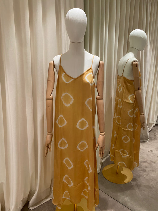 One Season Caftán Llew slip Atlas sand