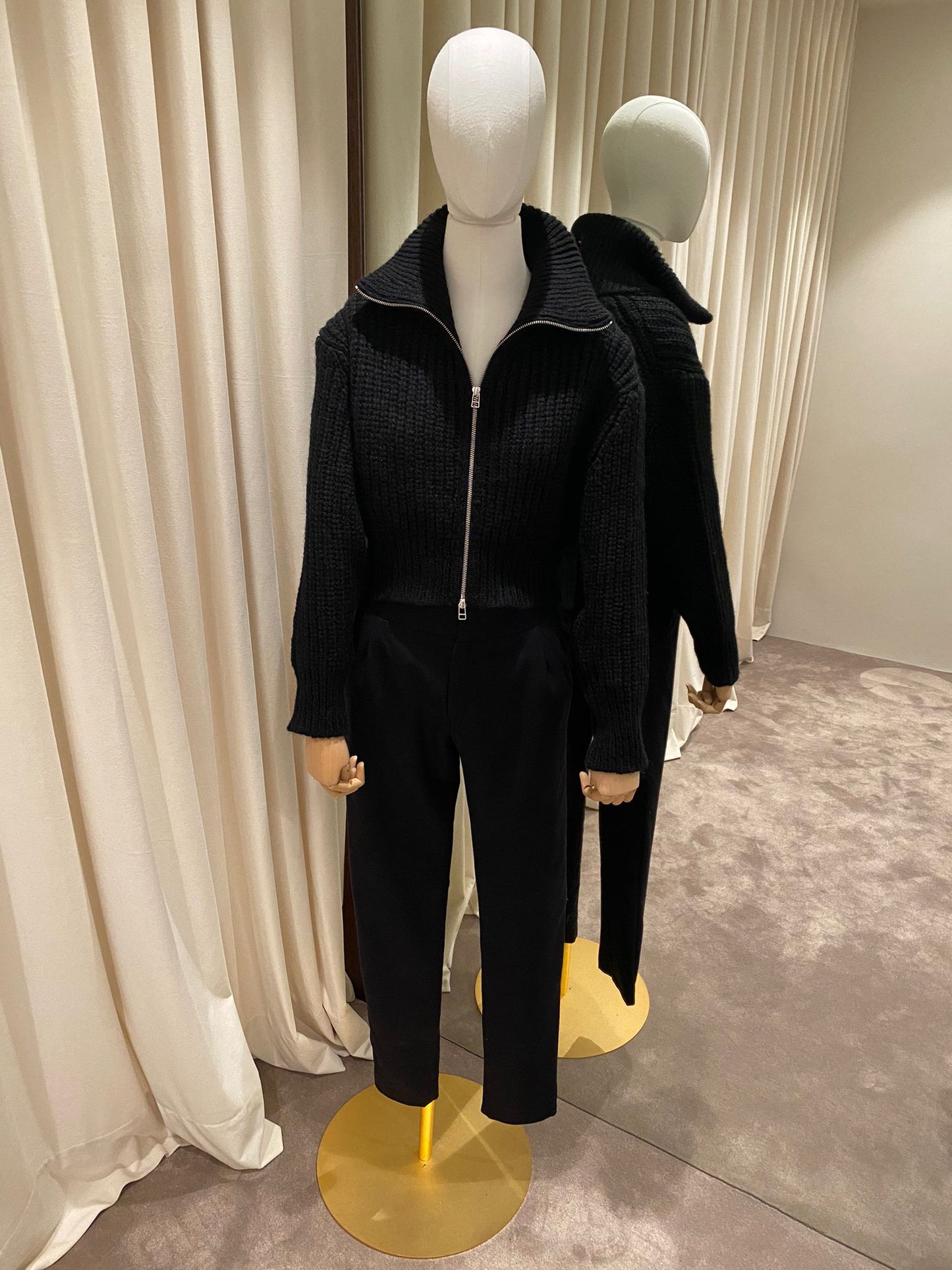 Susanne Bommer Pantalón negro