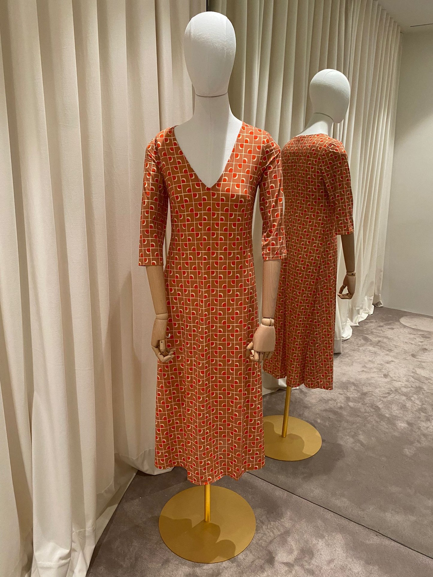 Siyu Vestido Eclipse beach 1102 - The Class Room