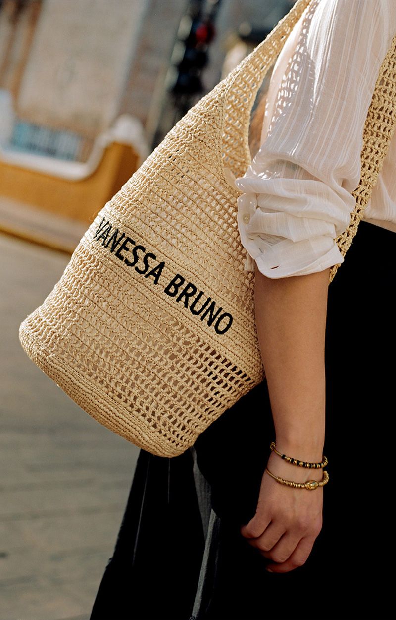 Vanessa Bruno Hobo bag in raffia - The Class Room