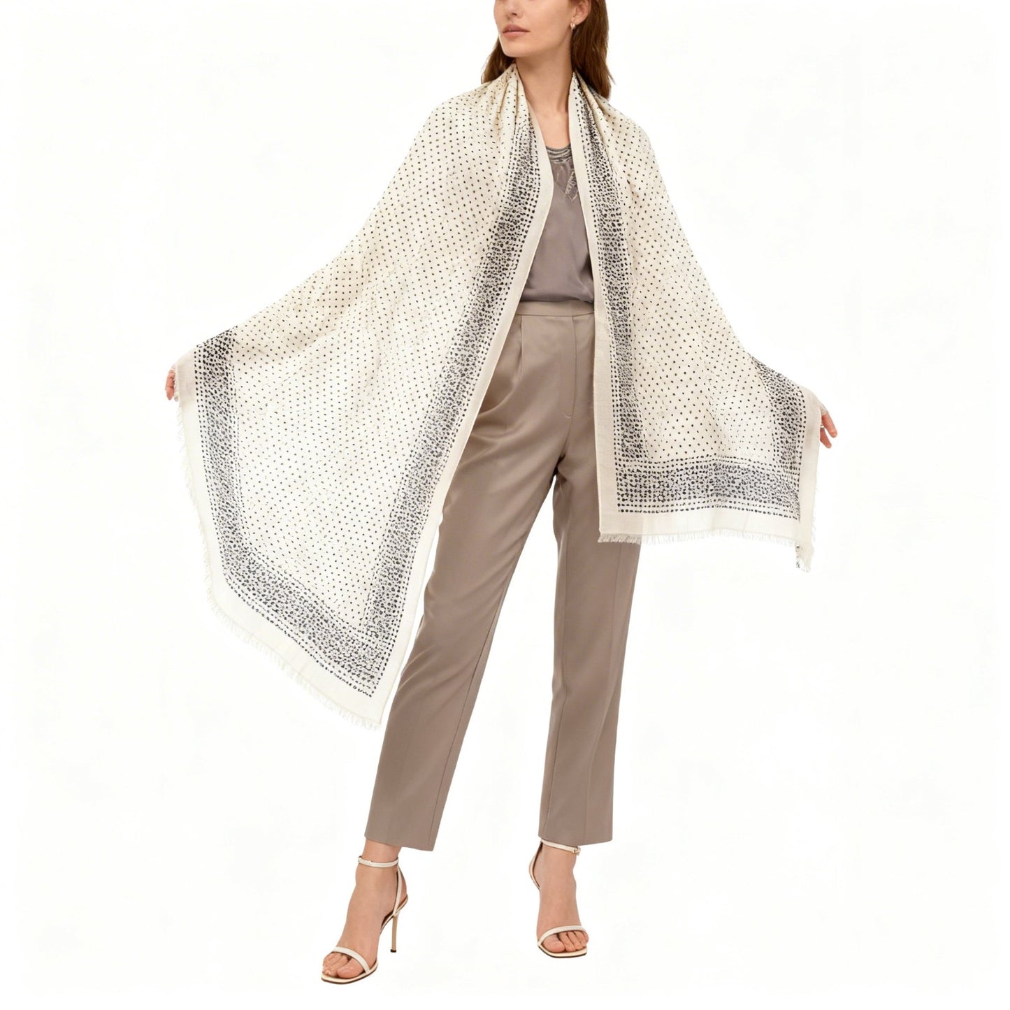 Hartford Foulard dots - The Class Room