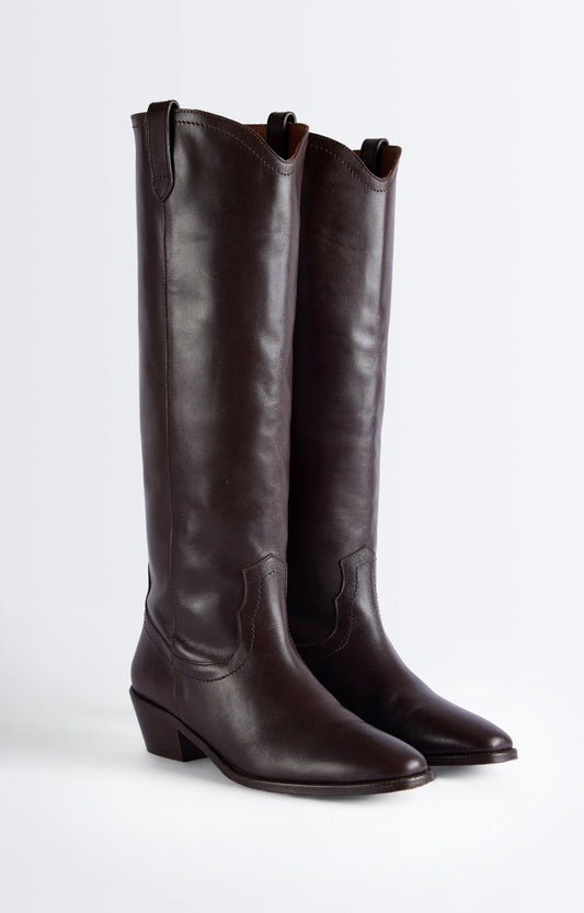 Vanessa Bruno Botas Tiag - The Class Room