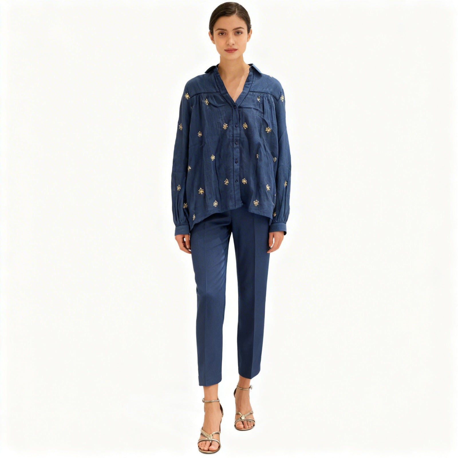 Maison Hotel Camisa Rani - The Class Room