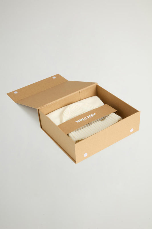 Woolrich juego de Gorro y Bufanda cream