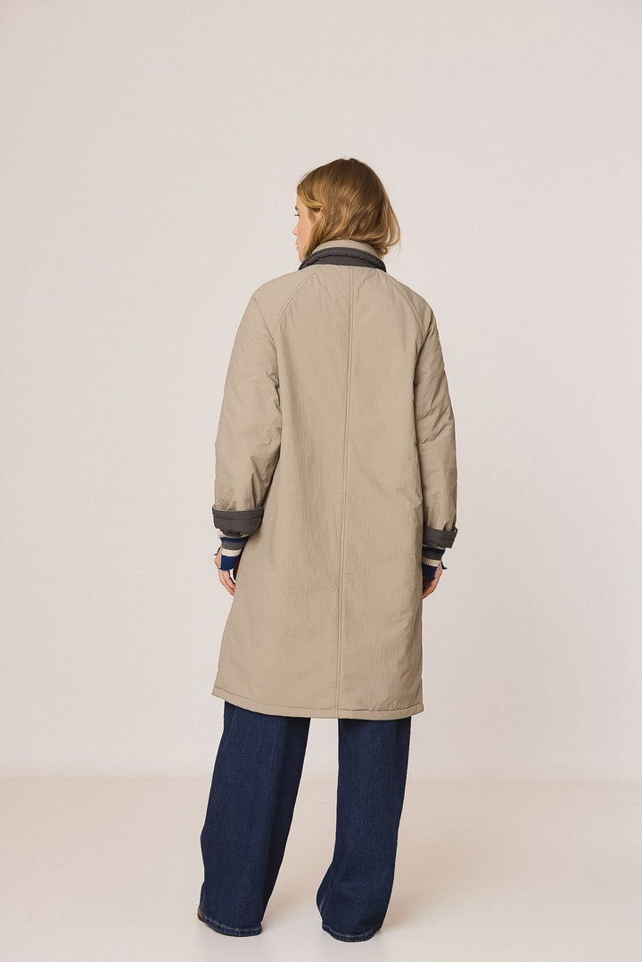 Indi&Cold Gabardina acolchada reversible